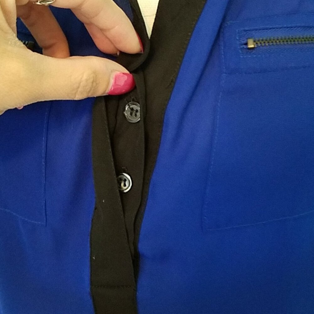 Blouse - Picture 3 of 6